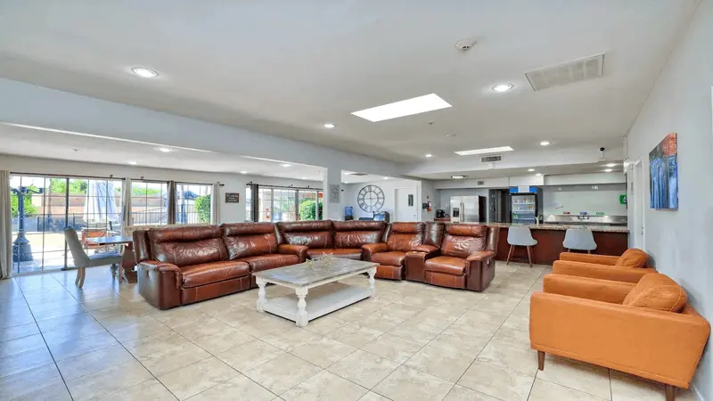 pinnacle-peak-recovery-scottsdale-waiting-zone